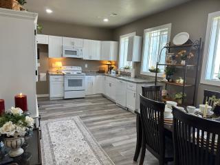 Carriage House Retreat - Guthrie - 1