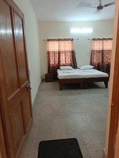 shri gokerneswar guesthouse - 1