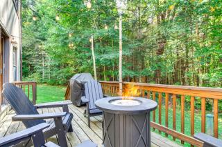3 min to Mt Snow with FREE Shuttle! Family-Size fun, Wood fireplace, 2 living rooms, Arcades - Dover - 7