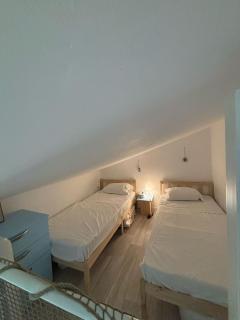 Appartement 11 en duplex - LES SUITES DE ROBINSON - Résidence avec piscine en bord de Siagne, à Mandelieu-La-Napoule - Mandelieu La Napoule - 5