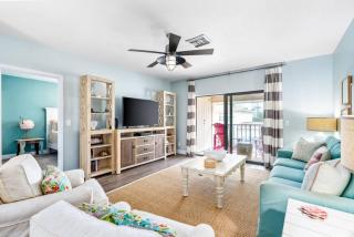 Island Time Oasis Pool Walk to Beach & Balcony - Daytona Beach Shores - 5