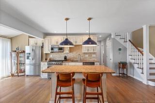 Beachfront Apartment - 8 min from downtown - New Haven - 9