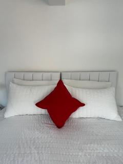 Yugogo One-Bedroom Apartment 37 London Road - Saint Albans - 0