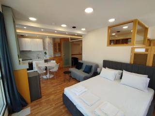 VistaOne X - Central Suite in the Heart of Xanthi - Xanthi - 2