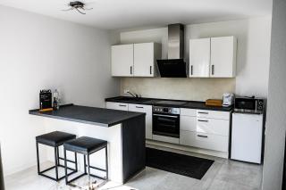Ruhig und zentral,74qm,Balkon,Kingsize Boxspringbett,Neubau - Offenburg - 1