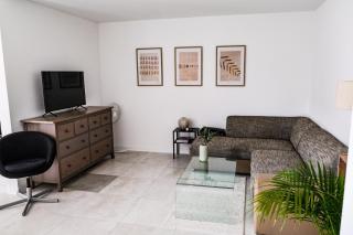 Neue moderne Wohnung,74qm,Balkon,Kingsize Boxspringbett - Ofemburgo - 4