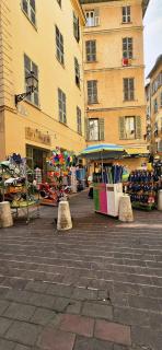 Grand T2 à deux pas de la mer au cœur du Vieux-Nice - Nice - 8