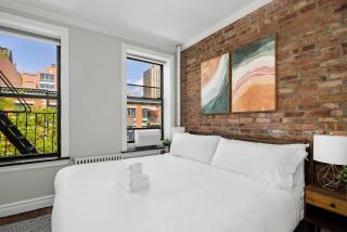 Chic NYC Escape in Vibrant Downtown - New York - 1