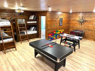 Lofted Pines Hot Tub Foosball Air Hockey - Broken Bow - 6