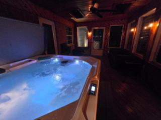 Hot Tub Massage Pinball Stylish! By The Greene - Kettering - 9