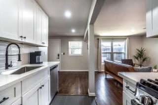 Montrose Stay 1BR Apt Parking Fast Internet - Houston - 3