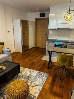 Grey & Yellow appartement - Novi Sad - 1