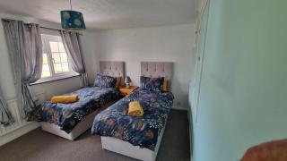 Spencer , 4 bed slp 8 semi in Lee On The Solent - 6