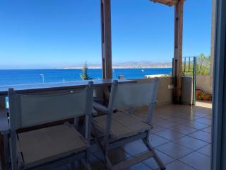 Heraklion Bay Seaview Apartment - Palaiokastro - 9