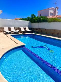 Chalets con piscinas privadas junto al mar - Cala 'n Bosch - 0