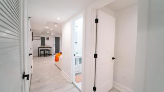 Modern 5BR & 5BA Rooftop Deck & Private Parking - Washington - 6