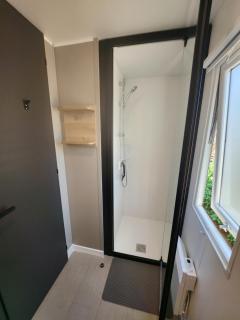 Mobil home luxe 3 ch dont une suite parentale clim terrasse bois couverte La Yole 5 étoiles - Vendres - 2