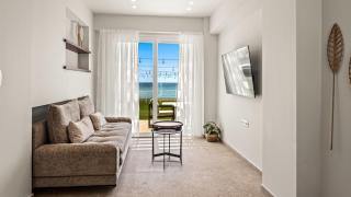 Blue Dream - Beach Front Villa - 9