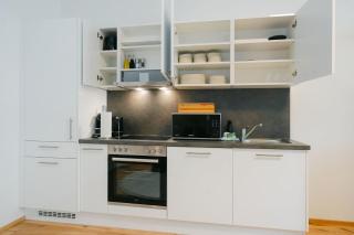 Neat 1BR perfect for 4 free parking - 8