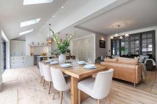 Luxury 6 Bedroom Period Home with Sauna and Gym - Cheltenham - 0
