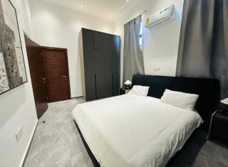 Diamond in the City - Accra - 0