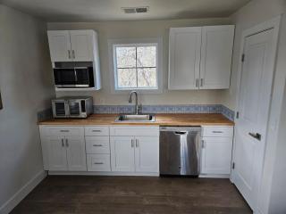 Sunny, 2nd Level, 2Bed, 2Bath, Kitchen - 2