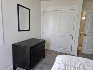 Sunny, 2nd Level, 2Bed, 2Bath, Kitchen - 1