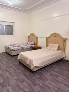 عمارة مركز السياح - Al Bahah - 4