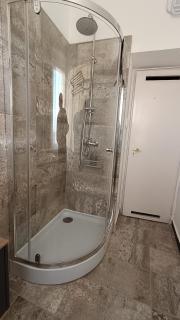 DebRentZen Station Apartman - business plus - Debrecen - 5