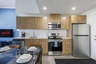 DT Edmonton King Suite with Parking & 100 Walk Score - Edmonton - 3