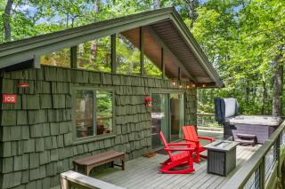 Woodhaven Cabin Sauna & Hot tub - 8