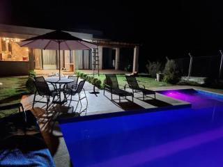 Casa de Campo Moderna e diversas opções de lazer - Mogi das Cruzes - 0