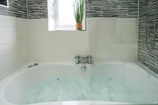 Relaxing 5BDR Retreat Hot Tub - Allesley - 4