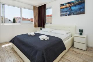 Bruno's Poolside Apartments - Trogir - 1