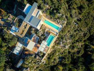 New Luxury Olives & Thyme Retreat, Seaview with 2 Heated Pools - Chania - 9