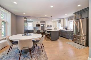 Perfect for Group Retreats - Direct train into NYC! - Private Parking Included! - Orange - 1