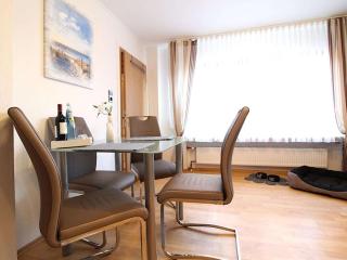 Holiday home in Husum with swimming pool - Husum - 5