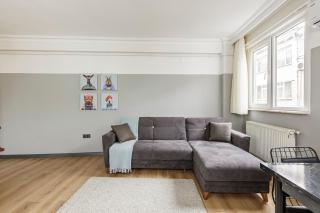 Recently Renovated Designer 2 Bedroom Apartment - Istambul - 6
