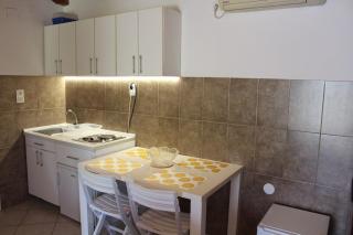 Cozy Cottage Close To Beaches - Kovači - 1