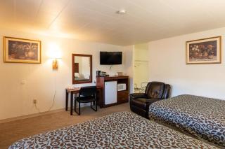 Hills Inn - 5