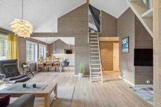 Akselhuset-Koselig hus rett ovenfor kaikanten midt i Lofoten - 1