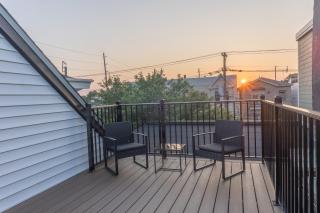 Highend Hideaway with rooftop and NYC views, 2 Kings beds, Sleeps 10, 20 PERCENT OFF - Hoboken - 4