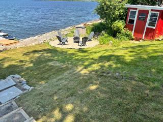 Rice Lake Retreat - Roseneath - 4