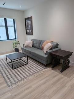Beautiful 2 Bedroom suite - White Rock - 0