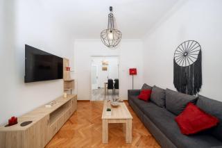 Sunlit Urban Oasis in Vibrant Palaio Faliro - Atene - 0