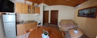 Charming Entire Apartment in Racisce with Security and Comfort - Račišće - 8