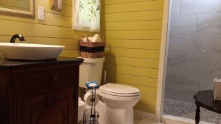 Connie's Retreat - 3 Bedrooms, 2 Baths, Sleeps 11 farmhouse - Tellico Plains - 1