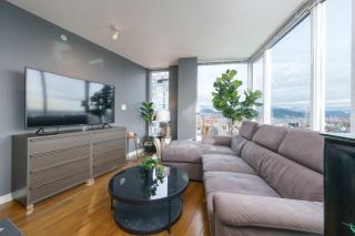 Amazing View Downtown Condo with Sauna & Pool - Vancouver - 9