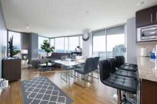 Amazing View Downtown Condo with Sauna & Pool - Vancouver - 8