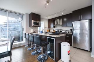 Amazing View Downtown Condo with Sauna & Pool - Vancouver - 7